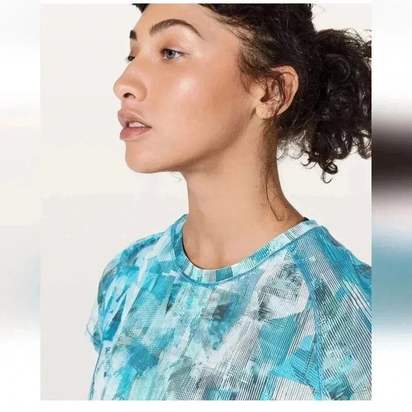 Lululemon Quick Pace Short Sleeve Sun Dazed Multi Blue /Super Dark - Picture 3 of 7